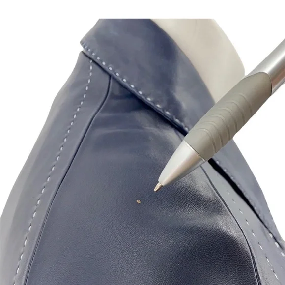 St. John XL blue leather jacket with pockets. Button front - Picture 9 of 11